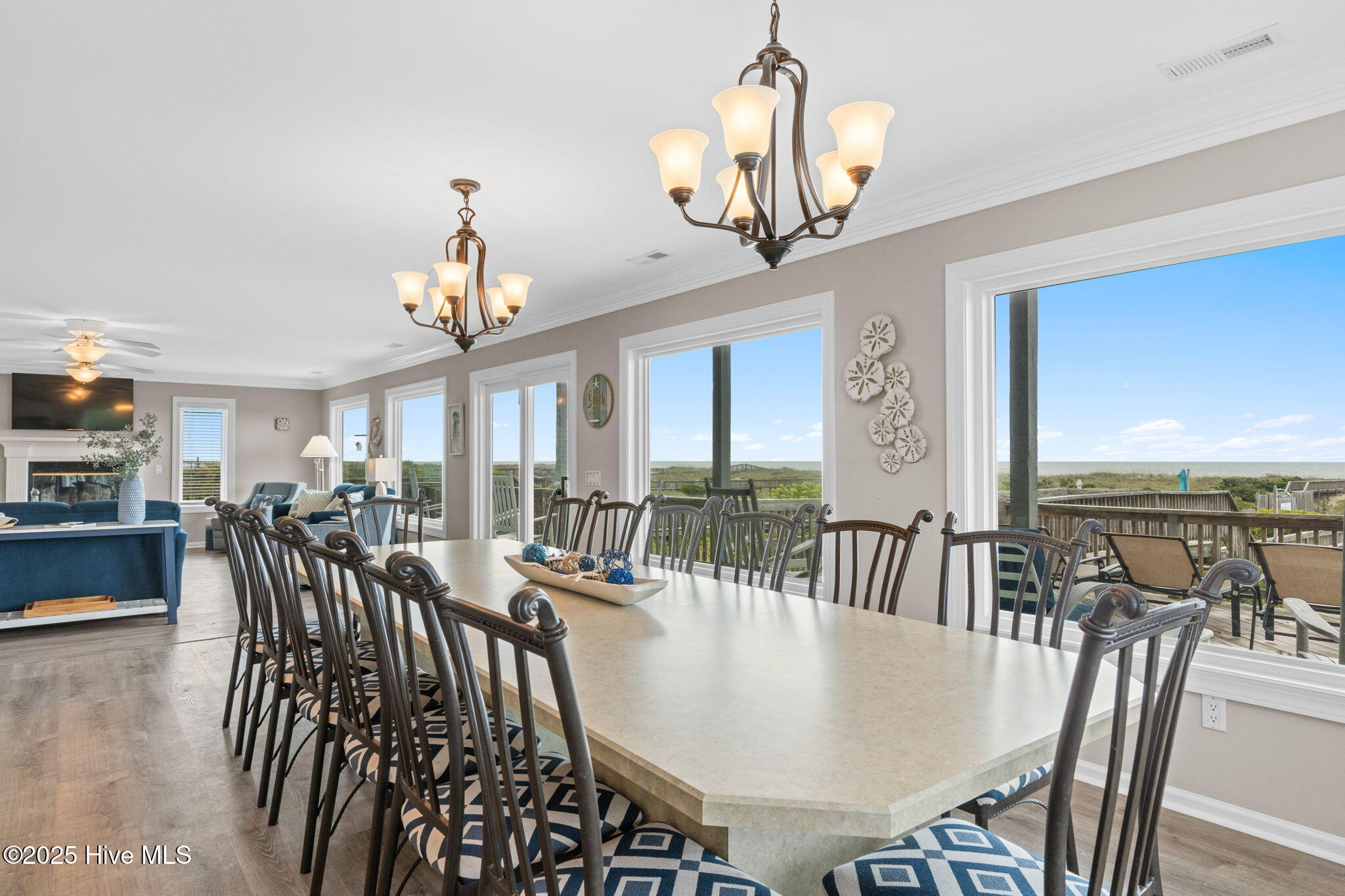 Single Family Residence in Holden Beach NC 1239 Ocean Boulevard 18.jpg