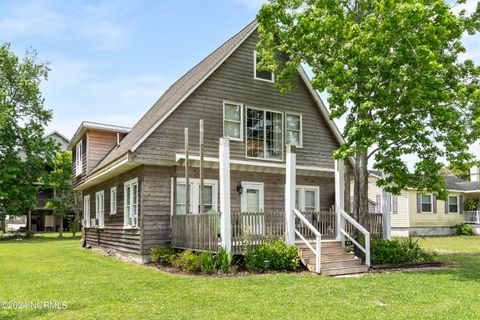 Single Family Residence in Carolina Beach NC 411 Spartanburg Avenue.jpg