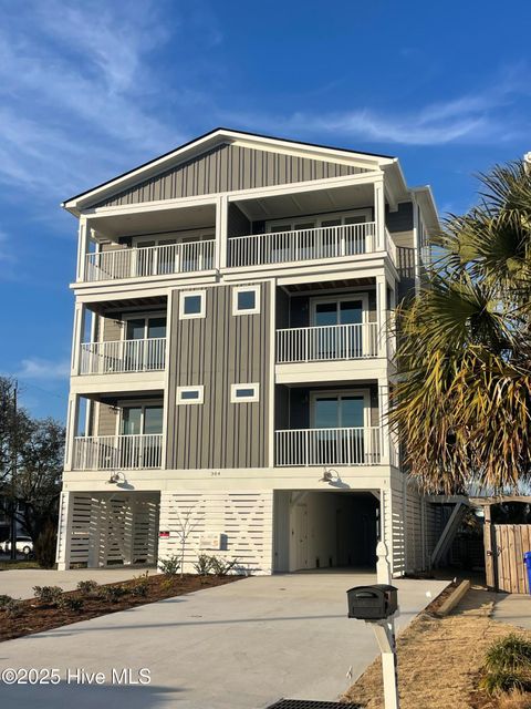 Townhouse in Carolina Beach NC 304 Alabama Avenue #1.jpg