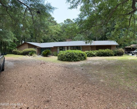 Single Family Residence in Ocean Isle Beach NC 6405 Pigott Avenue.jpg