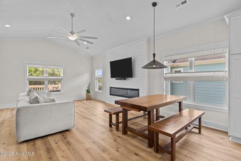 Single Family Residence in Carolina Beach NC 921 Whitecaps Lane 15.jpg