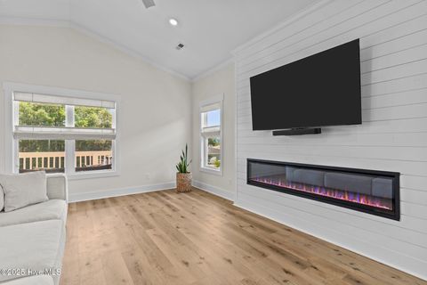 Single Family Residence in Carolina Beach NC 921 Whitecaps Lane 14.jpg