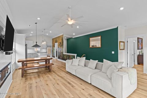 Single Family Residence in Carolina Beach NC 921 Whitecaps Lane 13.jpg