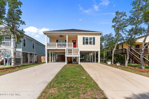 Single Family Residence in Carolina Beach NC 921 Whitecaps Lane 7.jpg