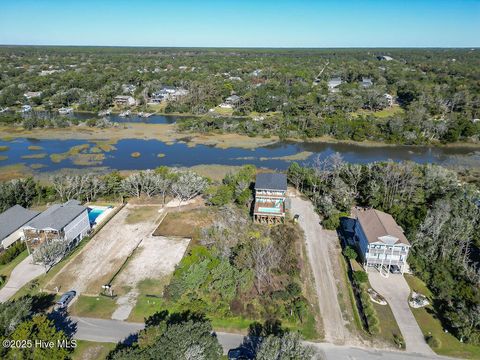  in Oak Island NC 204 W Pelican Drive.jpg