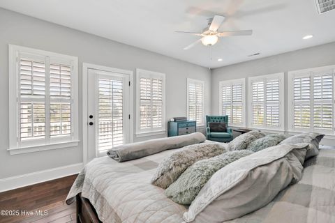 Single Family Residence in Carolina Beach NC 1224 Croaker Lane 22.jpg