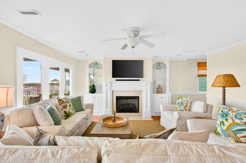 Single Family Residence in Holden Beach NC 1129 Ocean Boulevard 8.jpg