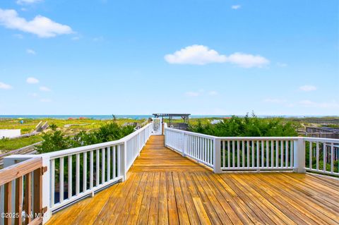 Single Family Residence in Holden Beach NC 1129 Ocean Boulevard 20.jpg