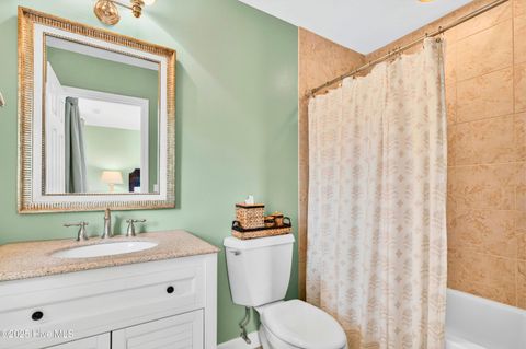 Single Family Residence in Holden Beach NC 1129 Ocean Boulevard 29.jpg