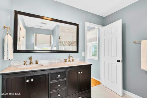 Single Family Residence in Holden Beach NC 1129 Ocean Boulevard 37.jpg
