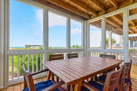 Single Family Residence in Holden Beach NC 1129 Ocean Boulevard 17.jpg
