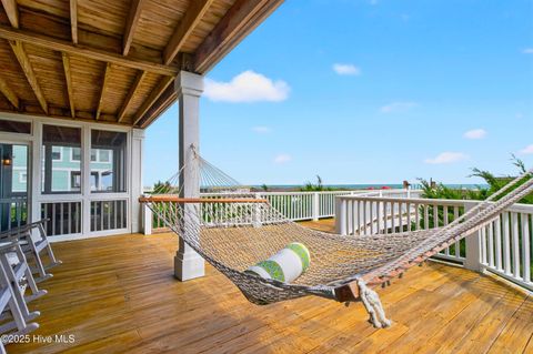 Single Family Residence in Holden Beach NC 1129 Ocean Boulevard 18.jpg
