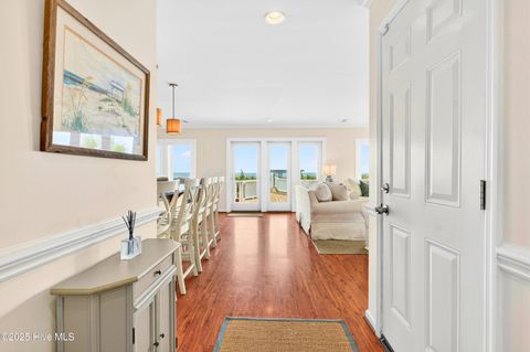 Single Family Residence in Holden Beach NC 1129 Ocean Boulevard 3.jpg