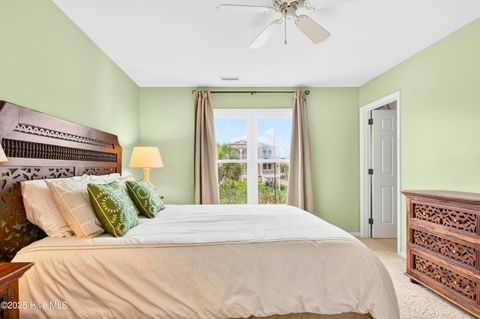 Single Family Residence in Holden Beach NC 1129 Ocean Boulevard 28.jpg