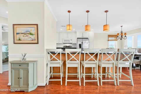 Single Family Residence in Holden Beach NC 1129 Ocean Boulevard 10.jpg