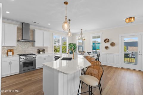 Single Family Residence in Carolina Beach NC 1514 Mackerel Lane 13.jpg