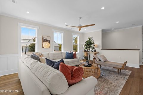 Single Family Residence in Carolina Beach NC 1514 Mackerel Lane 6.jpg