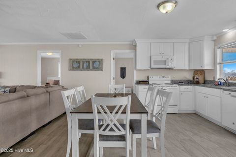 Single Family Residence in Holden Beach NC 161 High Point Street 15.jpg