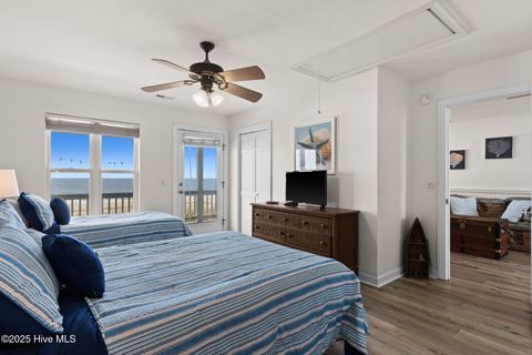Single Family Residence in Holden Beach NC 533 Ocean Boulevard 34.jpg