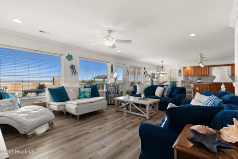Single Family Residence in Holden Beach NC 533 Ocean Boulevard 8.jpg