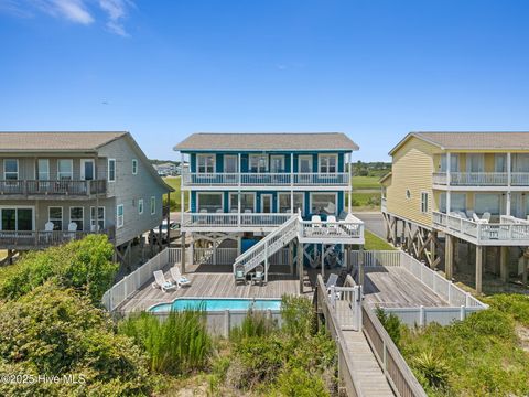 Single Family Residence in Holden Beach NC 533 Ocean Boulevard 2.jpg