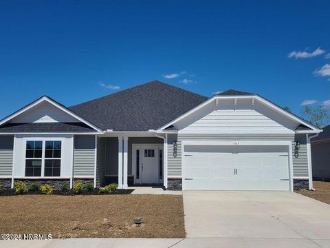 Single Family Residence in New Bern NC 1002 Dynamic One Drive.jpg