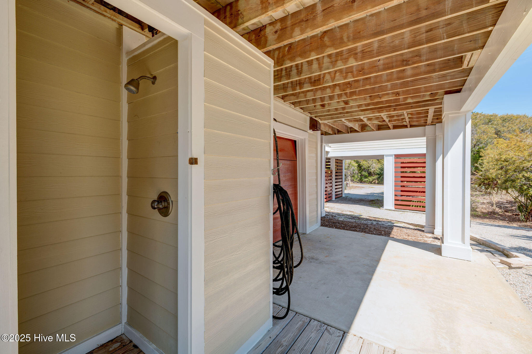 Single Family Residence in Bald Head Island NC 20 Cape Fear Trail 110.jpg