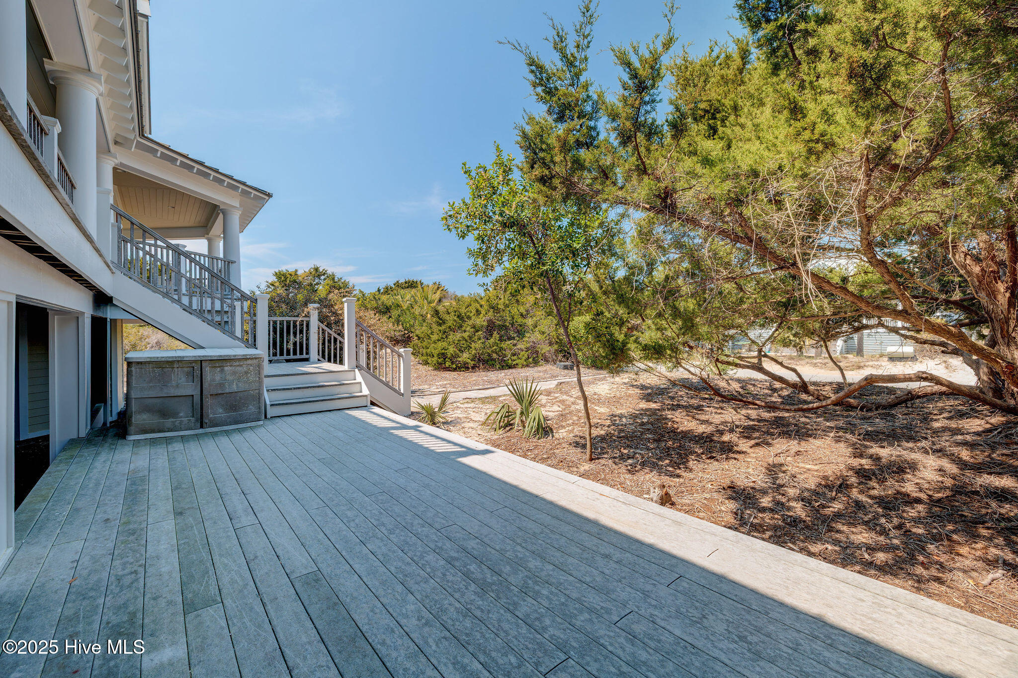 Single Family Residence in Bald Head Island NC 20 Cape Fear Trail 103.jpg