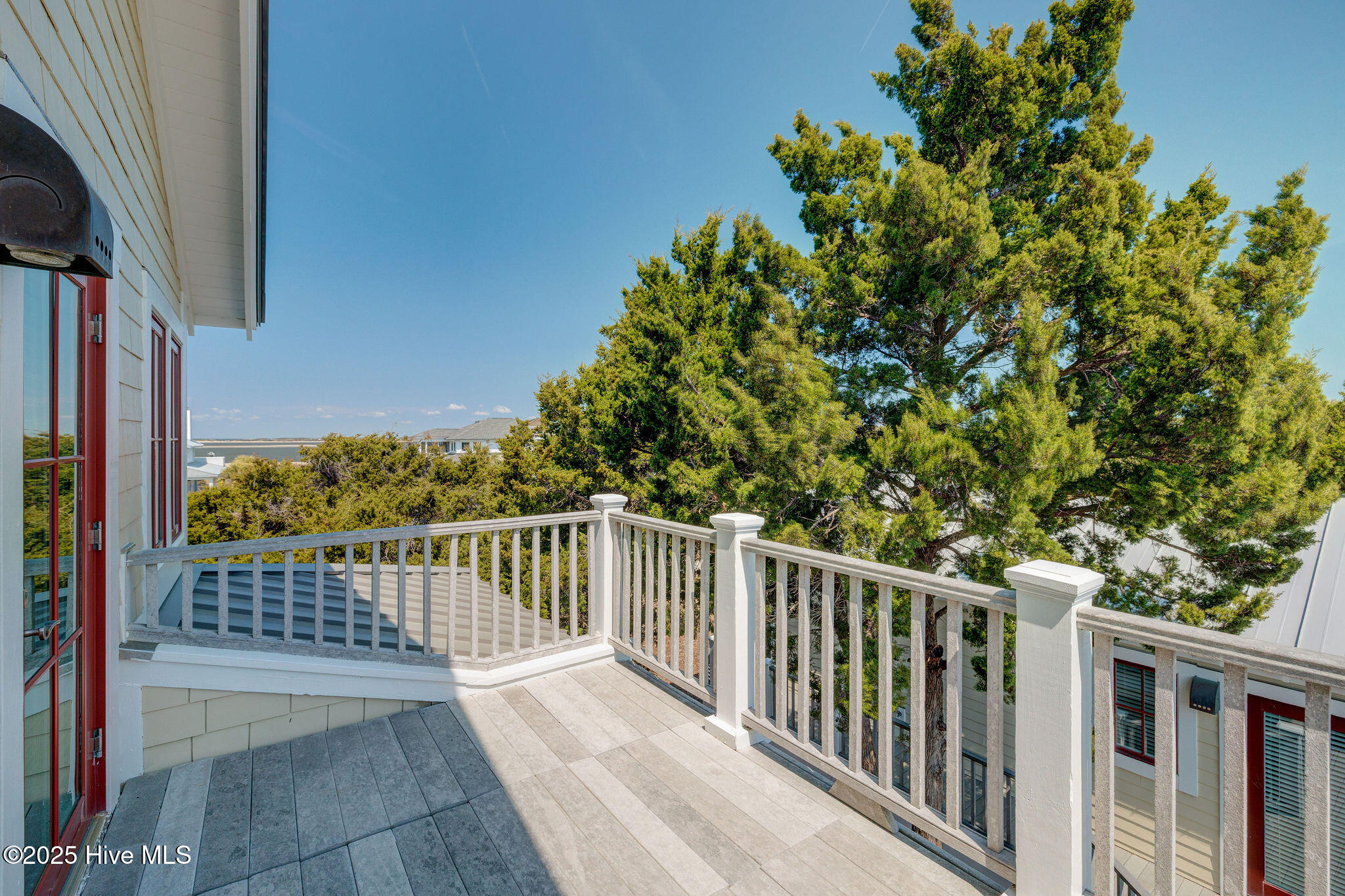 Single Family Residence in Bald Head Island NC 20 Cape Fear Trail 35.jpg
