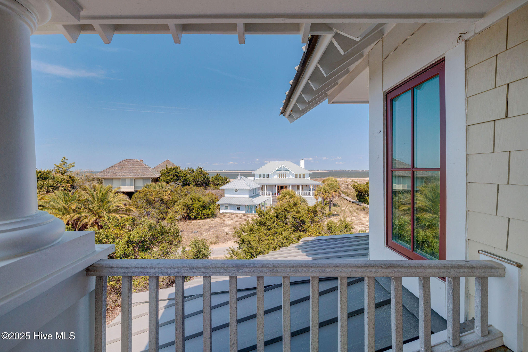 Single Family Residence in Bald Head Island NC 20 Cape Fear Trail 30.jpg