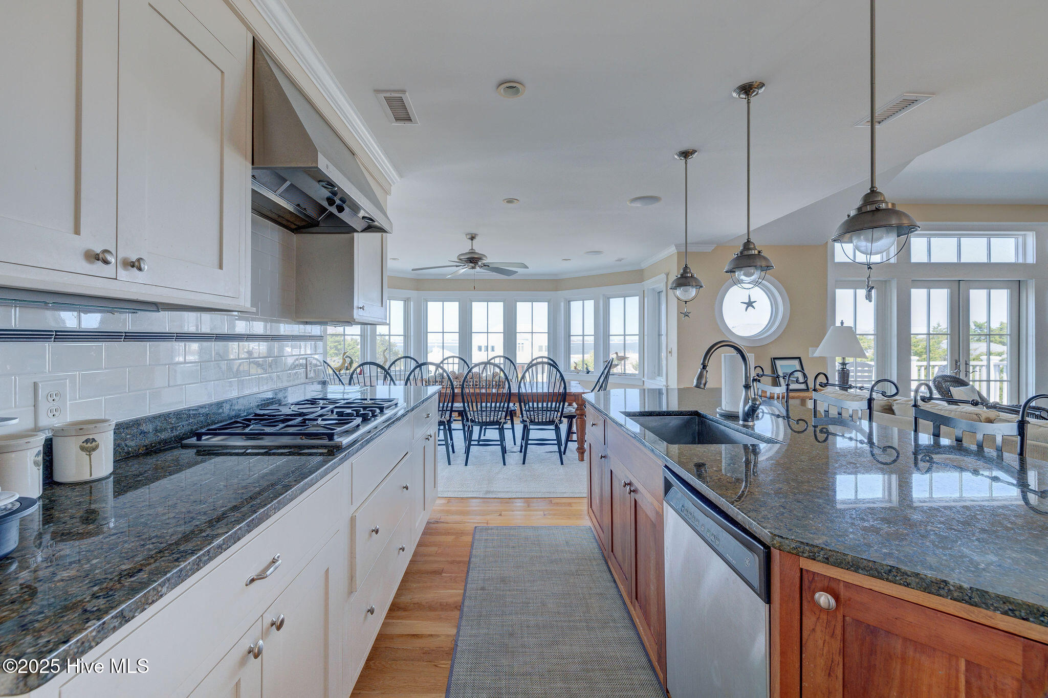 Single Family Residence in Bald Head Island NC 20 Cape Fear Trail 14.jpg