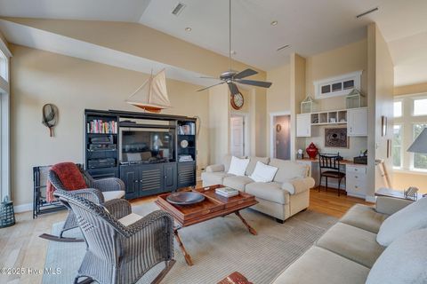Single Family Residence in Bald Head Island NC 20 Cape Fear Trail 9.jpg