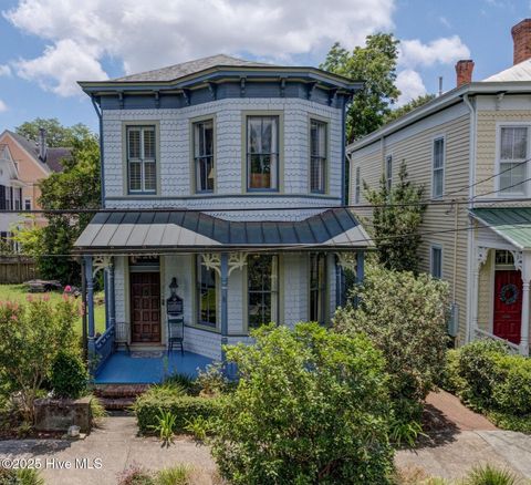 Single Family Residence in Wilmington NC 214 Nun Street.jpg