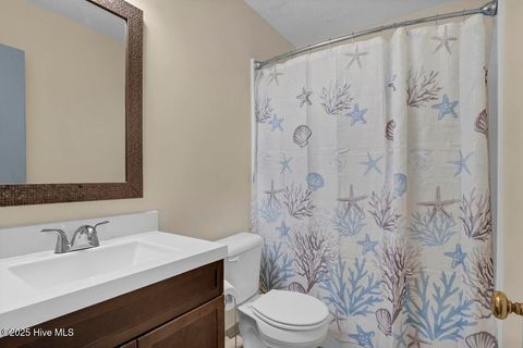 Single Family Residence in Carolina Beach NC 805 Hamlet Avenue 17.jpg