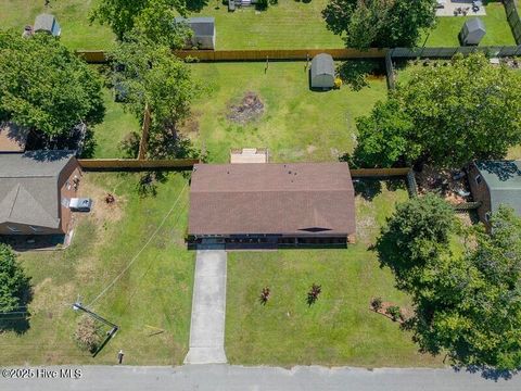 Single Family Residence in Carolina Beach NC 805 Hamlet Avenue 2.jpg