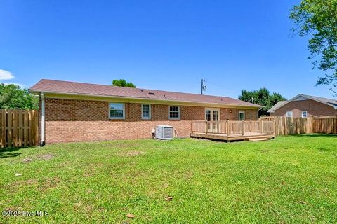 Single Family Residence in Carolina Beach NC 805 Hamlet Avenue 22.jpg