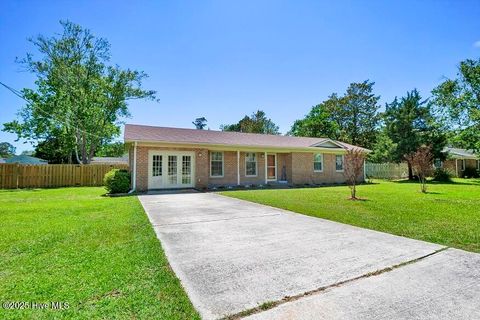 Single Family Residence in Carolina Beach NC 805 Hamlet Avenue 1.jpg