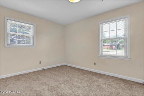 Single Family Residence in Carolina Beach NC 805 Hamlet Avenue 16.jpg