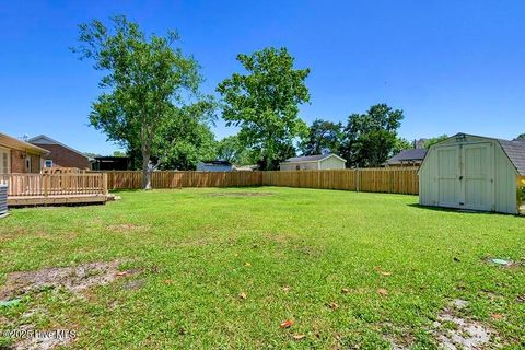 Single Family Residence in Carolina Beach NC 805 Hamlet Avenue 20.jpg