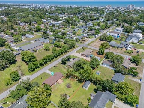 Single Family Residence in Carolina Beach NC 805 Hamlet Avenue 3.jpg