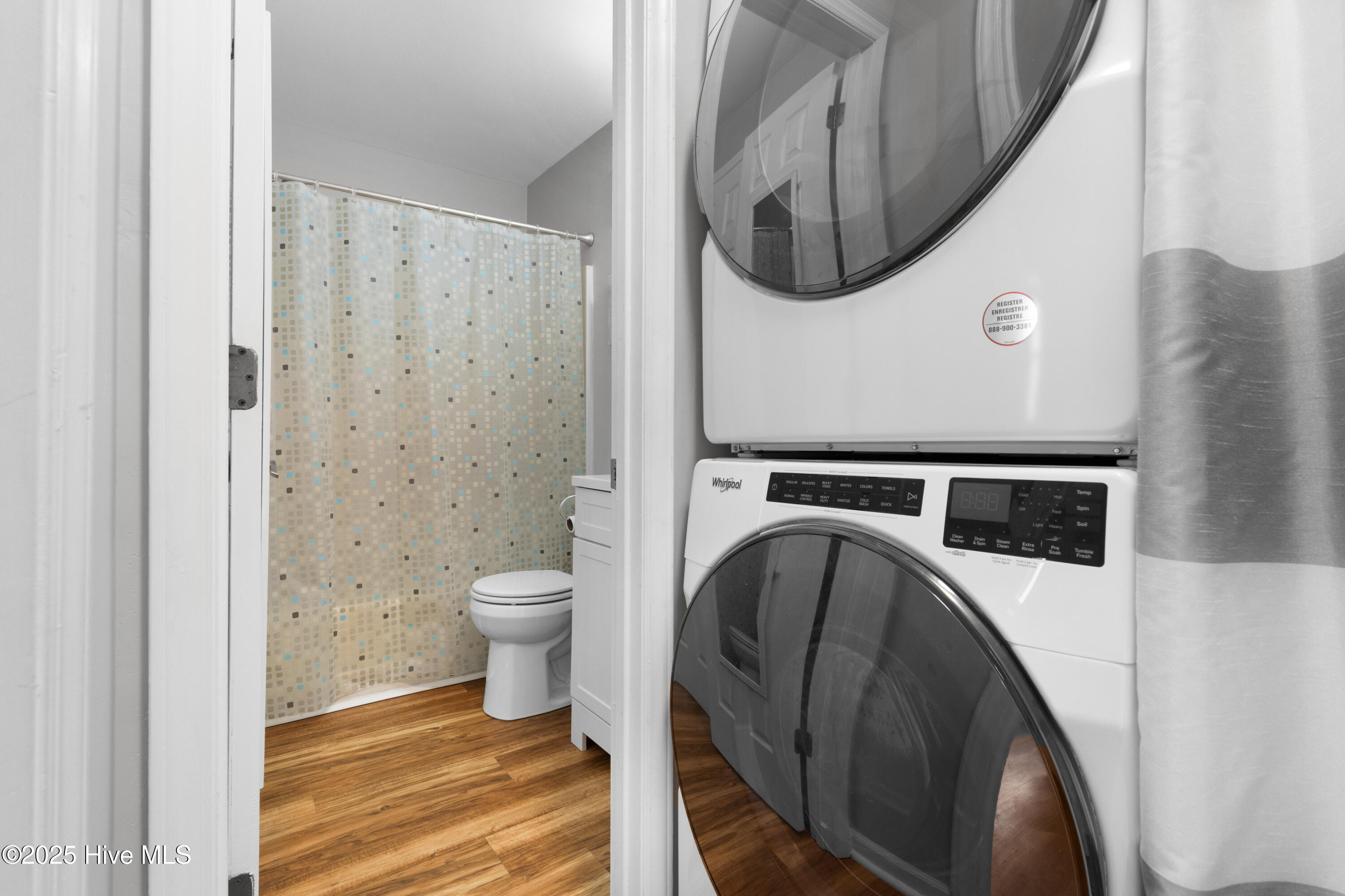 Condominium in Carolina Beach NC 407 Carolina Beach Avenue #1c 35.jpg