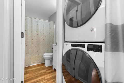 Condominium in Carolina Beach NC 407 Carolina Beach Avenue #1c 35.jpg