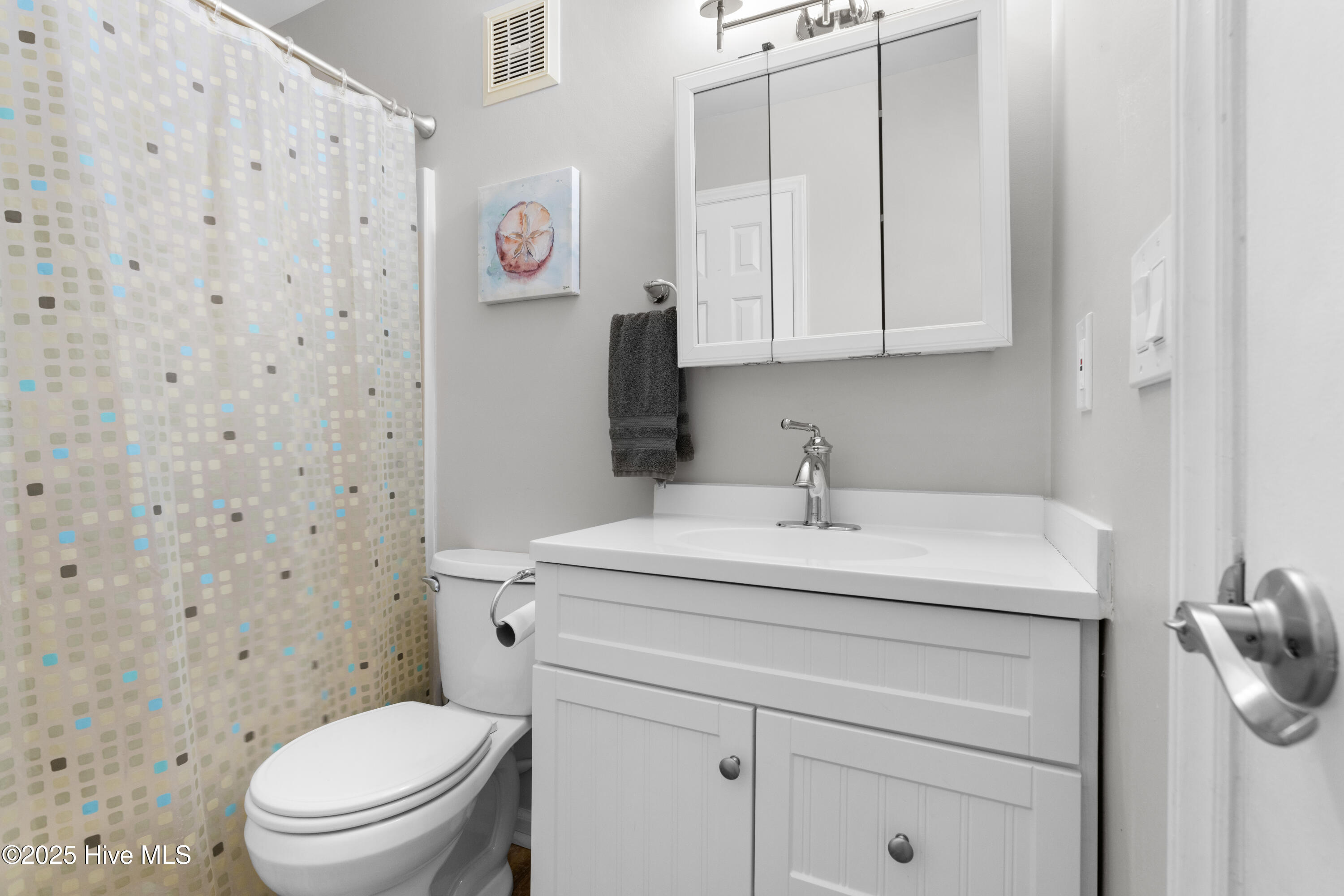 Condominium in Carolina Beach NC 407 Carolina Beach Avenue #1c 36.jpg