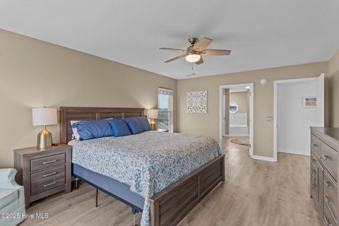 Single Family Residence in Holden Beach NC 557 Ocean Boulevard 34.jpg