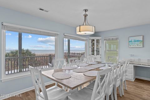 Single Family Residence in Holden Beach NC 557 Ocean Boulevard 13.jpg