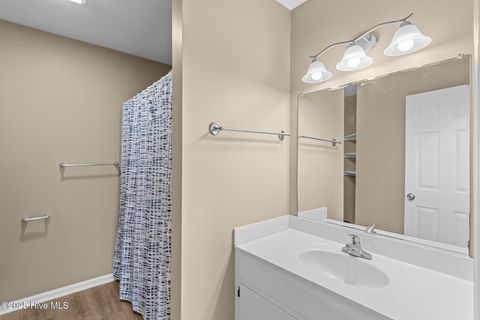 Single Family Residence in Holden Beach NC 557 Ocean Boulevard 27.jpg