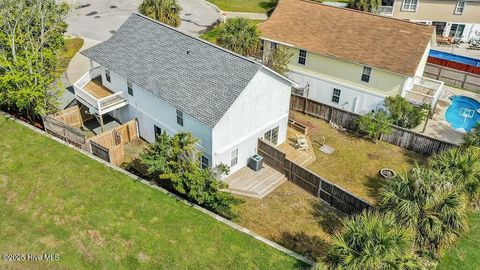Single Family Residence in Carolina Beach NC 112 Palm Breeze Drive 29.jpg