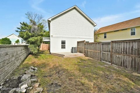 Single Family Residence in Carolina Beach NC 112 Palm Breeze Drive 34.jpg