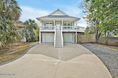 Single Family Residence in Carolina Beach NC 112 Palm Breeze Drive 2.jpg