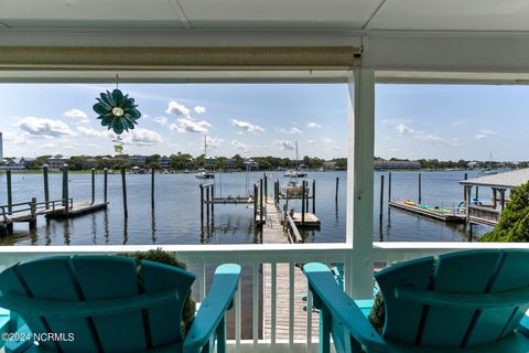 Single Family Residence in Carolina Beach NC 909 Canal Drive.jpg